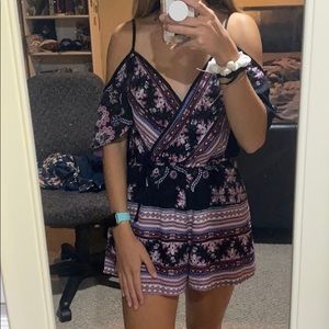 Cute Cut out shoulder romper!